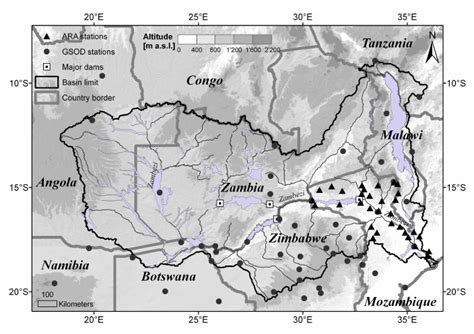 Map of the Zambezi River Basin showing countries borders, main river... | Download Scientific ...