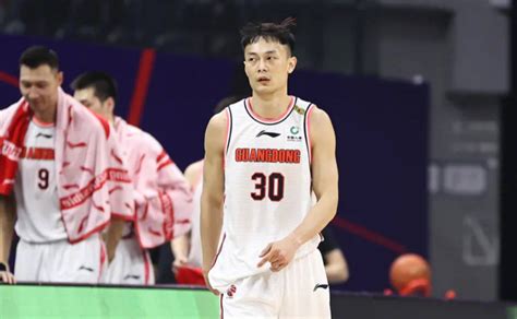 无球可打！人气新星才23岁就离开cba，曾高调参加nba选秀大会