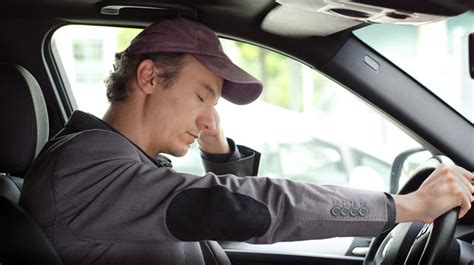 3,885 件の最適な 居眠り運転 画像、ストック写真、ベクター | Adobe Stock