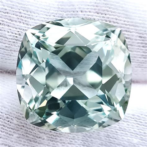 Аквамариновый топаз 31.40ct купить в интернет-магазине в СПб