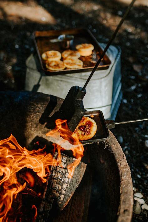 How To Cook With A Pie Iron Over A Campfire Xoxobella