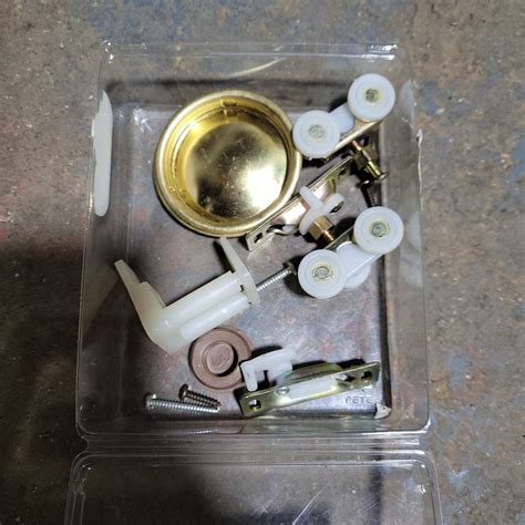 SLIDING DOOR REPLACEMENT HANGING KIT - www.boat-partssupply.com