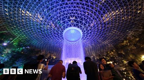 Singapore airport: Tallest indoor waterfall opens