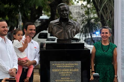 Develan Escultura De Chespirito En Canc N Grupo Milenio