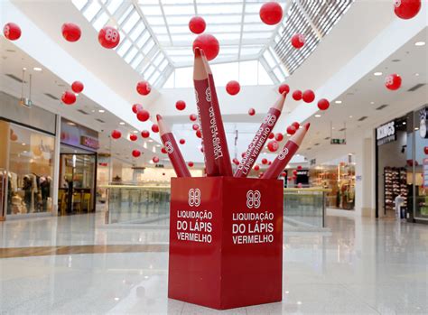 Liquida O L Pis Vermelho Parkshopping Promove Quatro Dias De