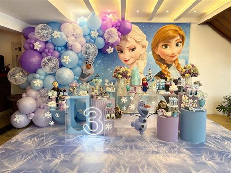 GUIA COMPLETO: +120 ideias de decoração da Frozen - Bolo Guaraná