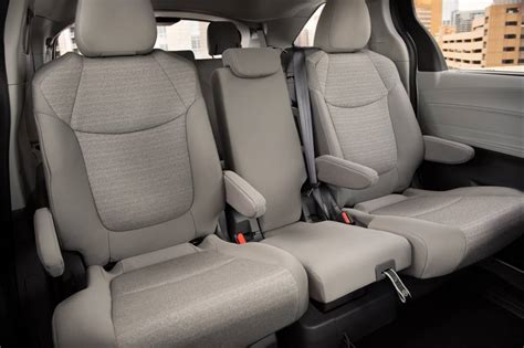 2021 Toyota Sienna Pictures 142 Photos Edmunds