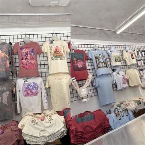 First Look At Melanie Martinez Trilogy Tour Merch Stand! en 2024