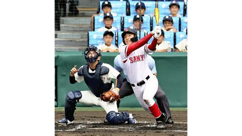 高校野球：5回に4点、おかやま山陽が初のベスト8日大三はエース安田が打たれる 読売新聞