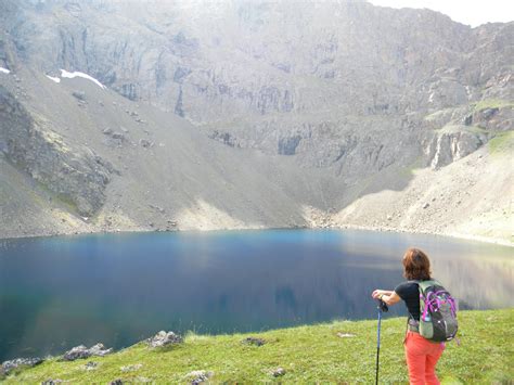 Hiking Chugach State Park - Bindlestiff Tours