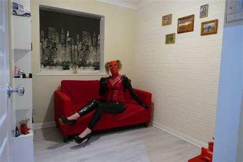 Lisa In Black And Red Shiny Latex Porn Pictures Xxx Photos Sex Images Pictoa