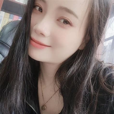 Qingqing A Webcam Model Profile Tklivechat