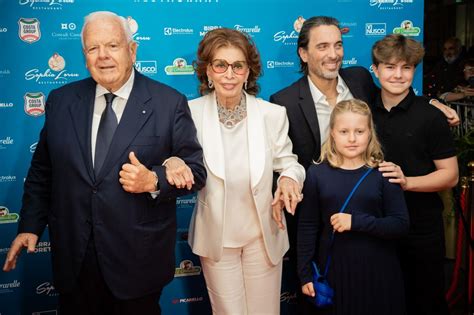 Meet Sophia Loren's family as she turns 90 — including NCIS actress ...