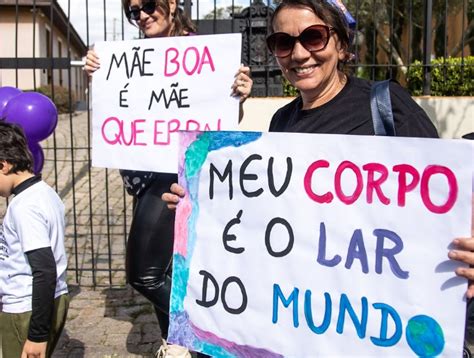 Campanha Maio Furta Cor tem marcha em Curitiba veja fotos Bem Paraná