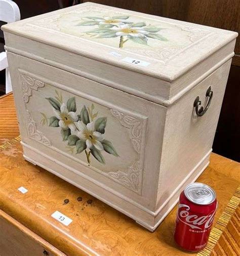 Floral Painted Trunk Dixon S Auction At Crumpton