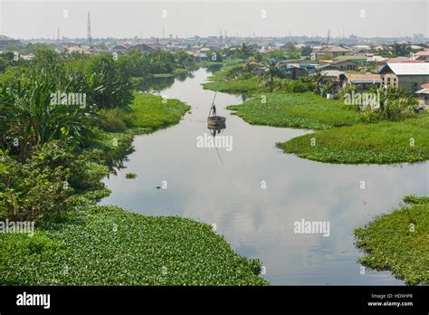 The Floating Slums Of Lagos Nigeria Stock Photo Alamy