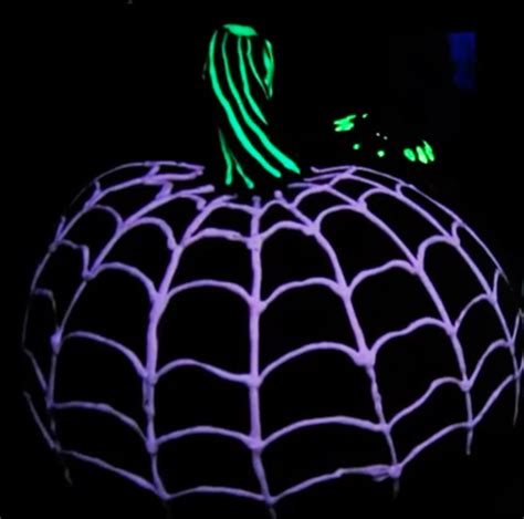 10 Glow In The Dark Pumpkin Diys Glow Pumpkin Glow Stick Party