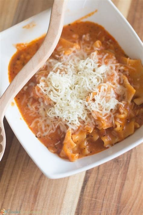 Easy Slow Cooker Lasagna Soup