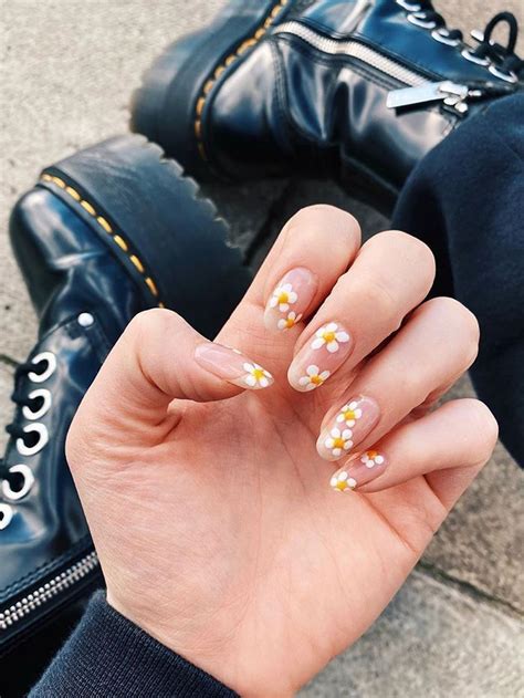 Chic Nail Art Ideas For The Ultimate Mani Inspo Who What Wear Uk