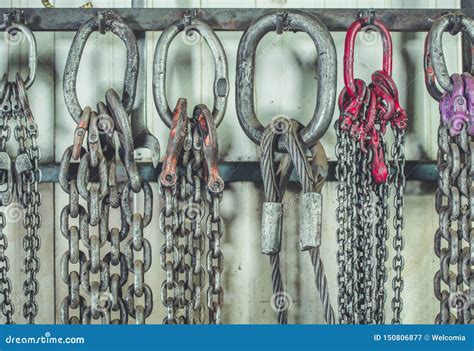 Heavy Duty Lifting Chains Stock Image Image Of Industry 150806877