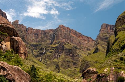 Top 10 Tallest (Overall Height) Waterfalls in the World