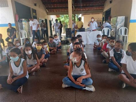 Projeto Famíla na Escola fortalecendo o ensino aprendizagem de Missão