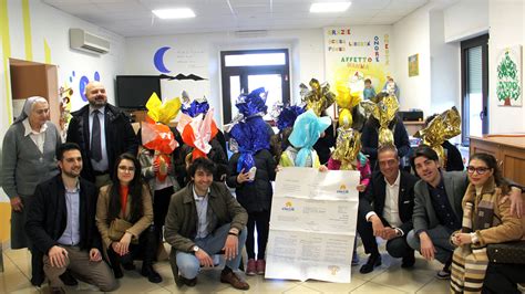 Rotaract E Rotary Club Viterbo Uova Di Pasqua In Dono Ai Bimbi