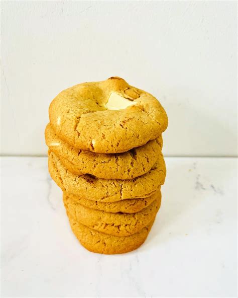 Witte Chocolade Macadamia Cookie Saffies Sweet Bakery