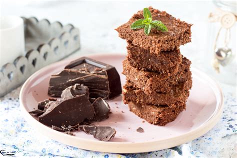 Brownies Al Cioccolato E Nocciole Ricetta Torta Brownie Facile