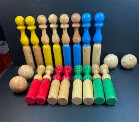 Ancien Jeu De Quilles En Bois Et Boules De Jeu En Bois Quilles