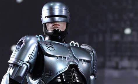 RoboCop Returns - La secuela consigue un nuevo director