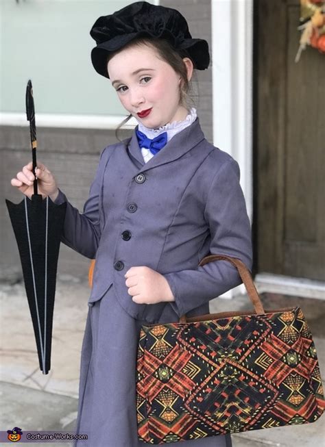 Mary Poppins Costume | Unique DIY Costumes - Photo 3/4