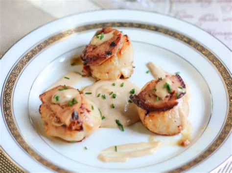 Noix De Saint Jacques Au Foie Gras Un Plat Aux Saveurs Terre Mer