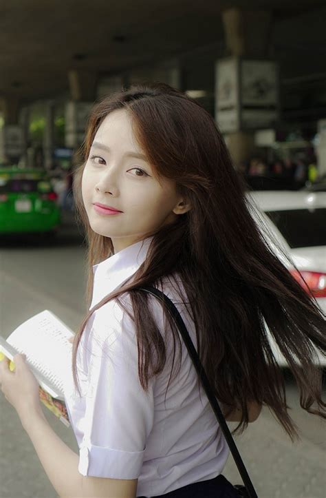 Vẻ đẹp búp bê của hot girl ảnh thẻ Hương Lê Báo Dân trí