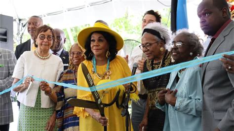 Congresswoman Wilson Celebrates True Champions Of The Little Bahamas Of Coconut Grove Youtube