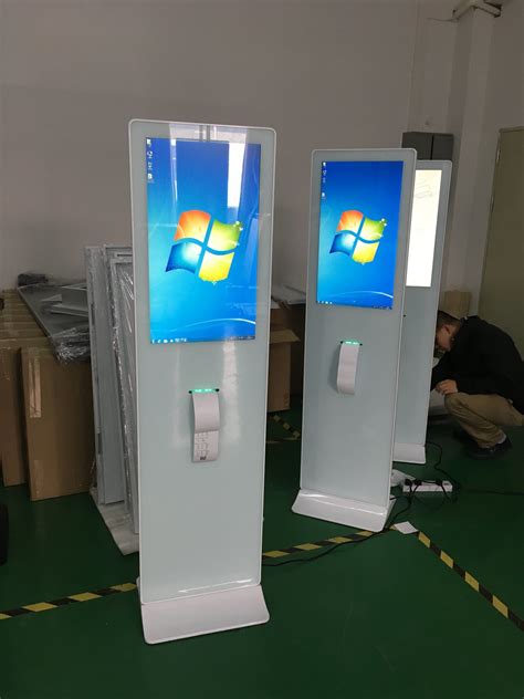 27 Inch Capacitive Touch Screen Self Service Payment Kiosks With 80mm