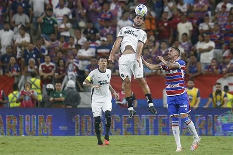 Jornalista vê apenas Palmeiras e Flamengo na briga por título