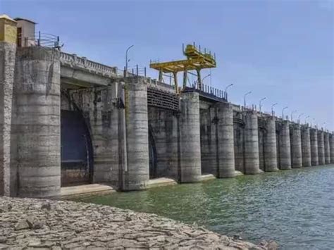 Jayakwadi Dam Water Level Inflow Of 12 Thousand Cusecs Of Water Started