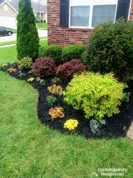 20+ Front Yard Mulch Ideas - MAGZHOUSE