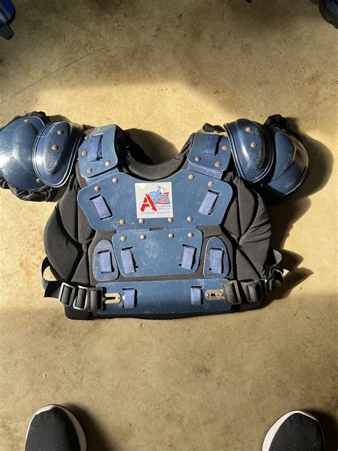 Umpire chest protectors - Umpire Equipment - Umpire-Empire