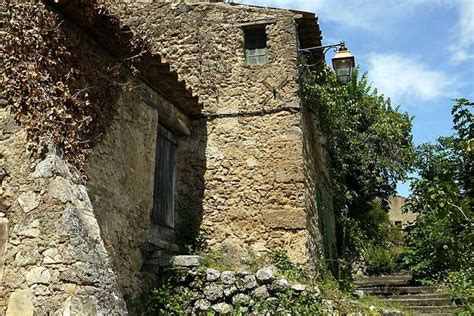 Cotignac, Provence | SeeProvence.com