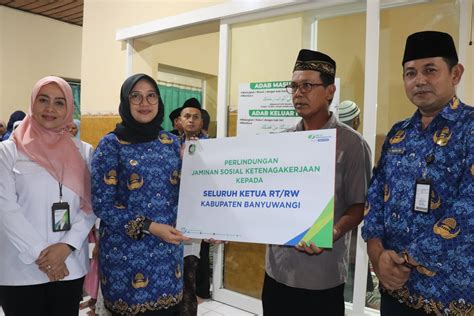 13 Ribu Ketua RT RW Di Banyuwangi Dilengkapi BPJS Ketenagakerjaan