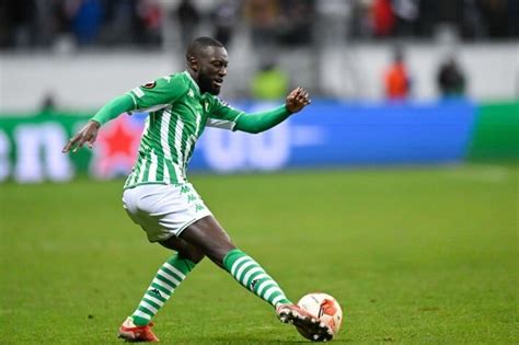 Real Betis Youssouf Sabaly Fait Son Retour Dans Le Groupe Pour