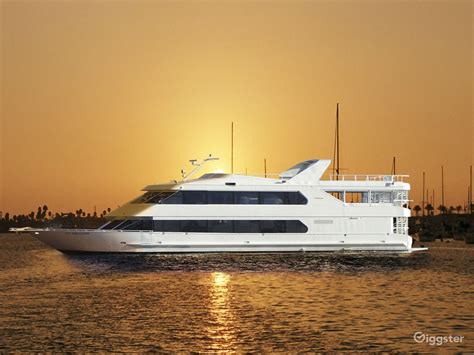 LUXURY Yacht Party and Cruise | Rent this location on Giggster