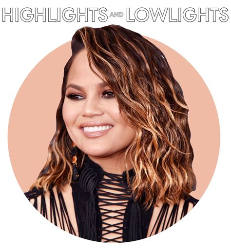 Medium brown hair color with highlights is the top style this fall 3