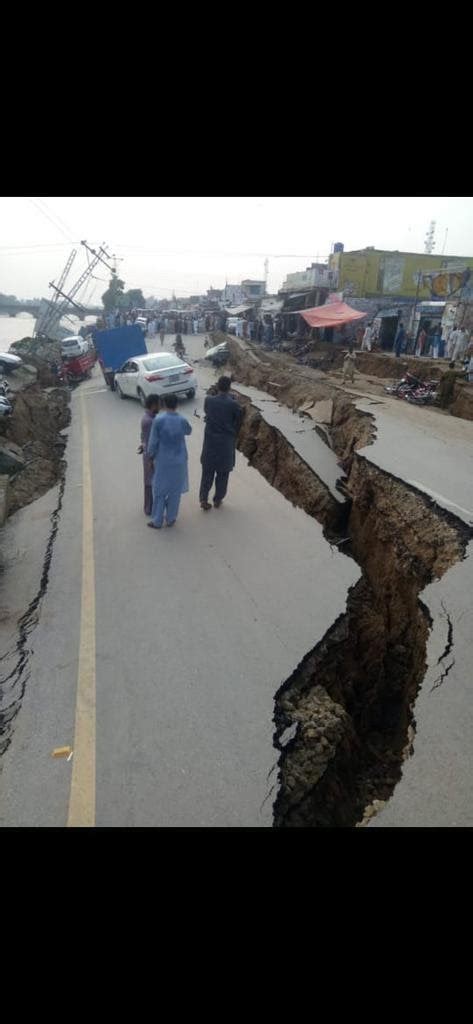 5.8/5.9 magnitude earthquake rocks Pakistan. Destroyed infrastructure ...