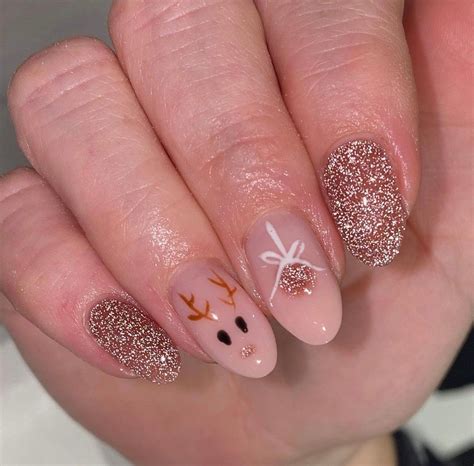 25 diseños de uñas fáciles y lindos para darle la bienvenida a la