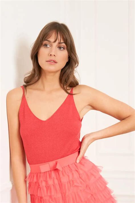 Coral Red Tank Top Kissing Gate