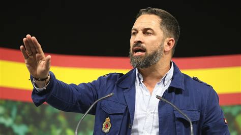 Abascal Llama Al Ejército A Intervenir Y A Poner Fin Al Gobierno De