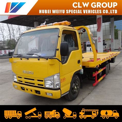 Isuzu LHD 100p 4 Tons Flatbed Wrecker Tow Truck Road Block Removal